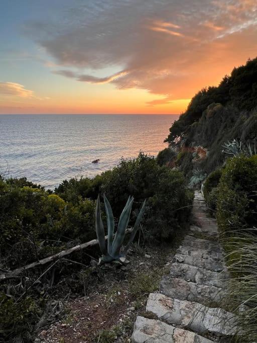 Casa Al Mare Con Spiaggia Privata Condominiale San Felice Circeo Zewnętrze zdjęcie